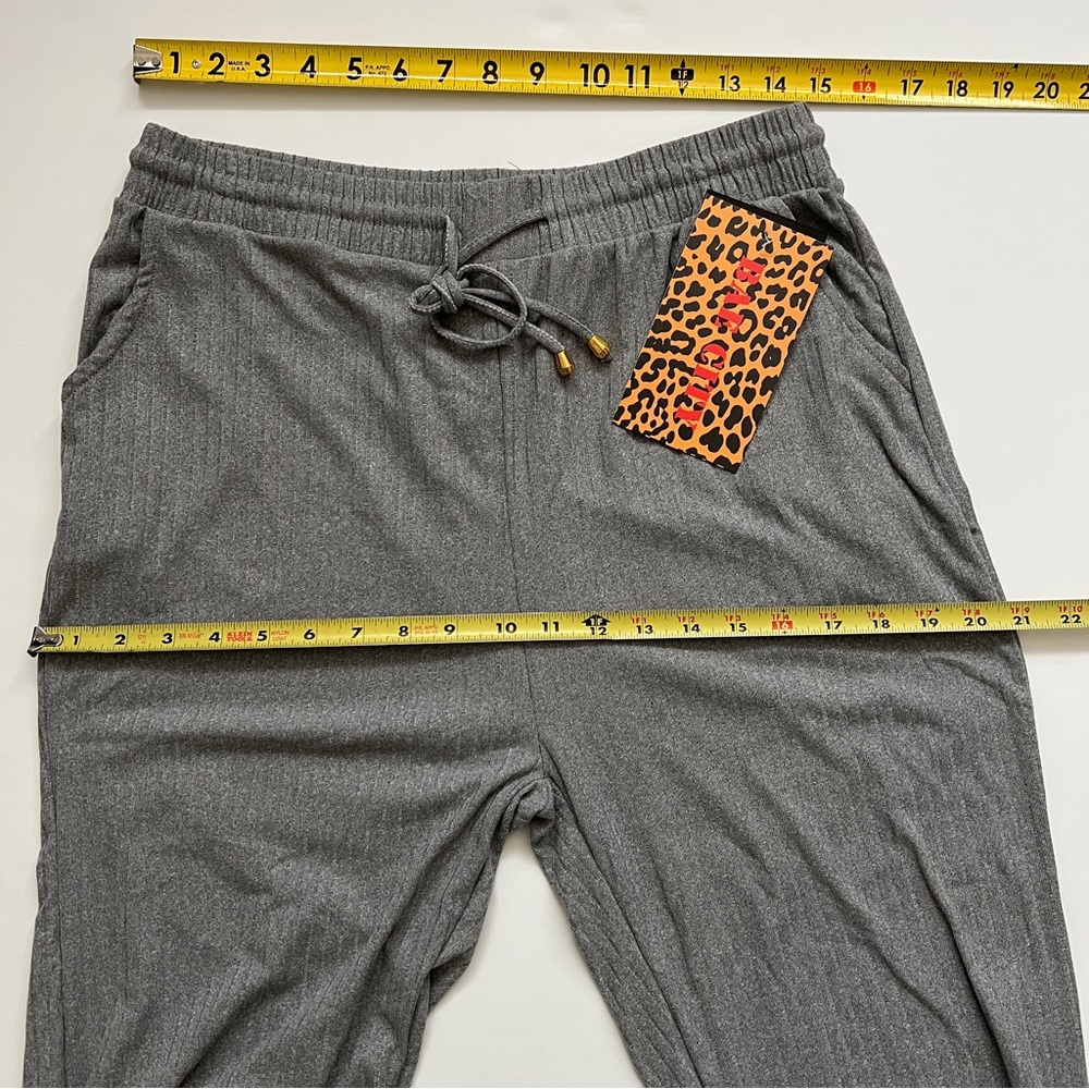 BAE CITY Textured Jogger Pants - Picture 9 of 10